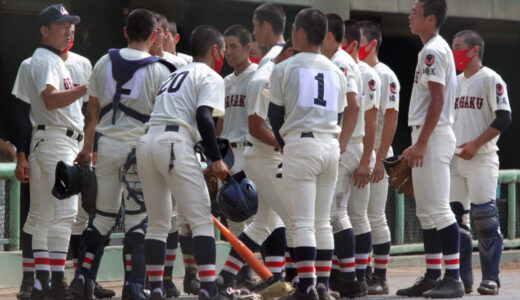 浦和学院が5回コールド勝ち 懐かしのユニホームで躍動 | 浦和学院高校